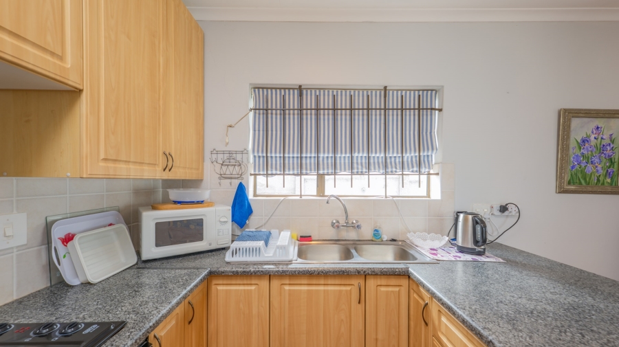 5 Bedroom Property for Sale in Struisbaai Western Cape